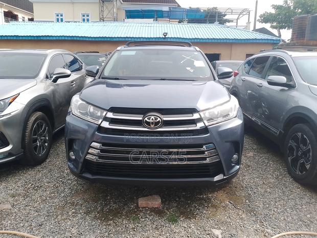 Toyota Highlander 2015 Blue
