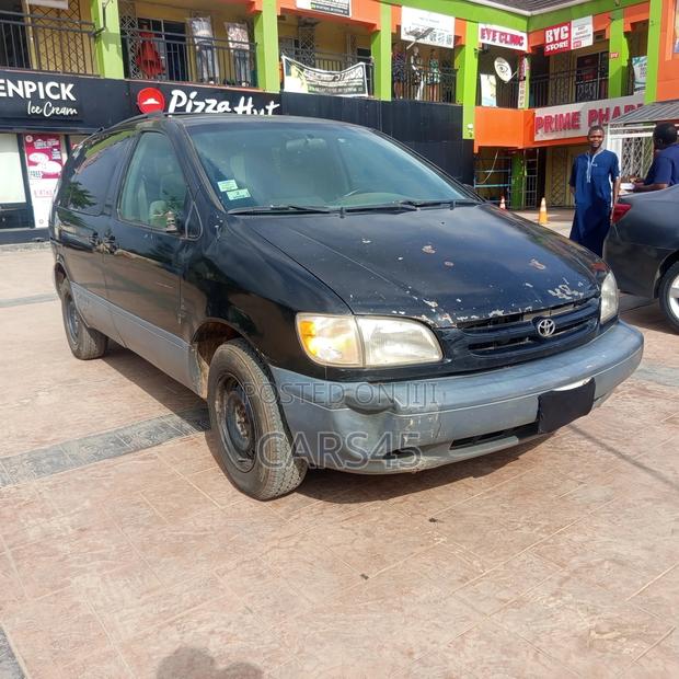 Toyota Sienna 1998 Black