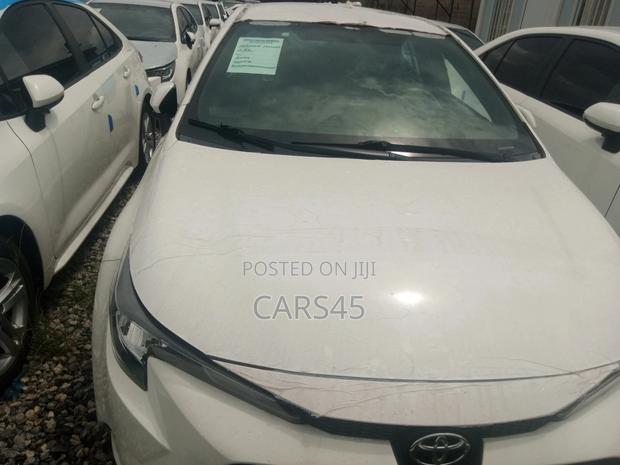 Toyota Corolla 2022 White