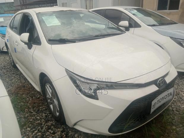 Toyota Corolla 2022 White