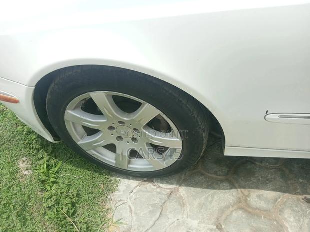 Mercedes-Benz E350 2008 White