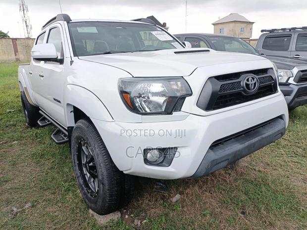 Toyota Tacoma 2014 White