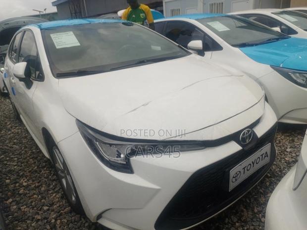 Toyota Corolla 2022 White
