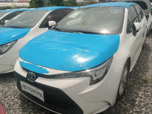 Toyota Corolla 2022 White