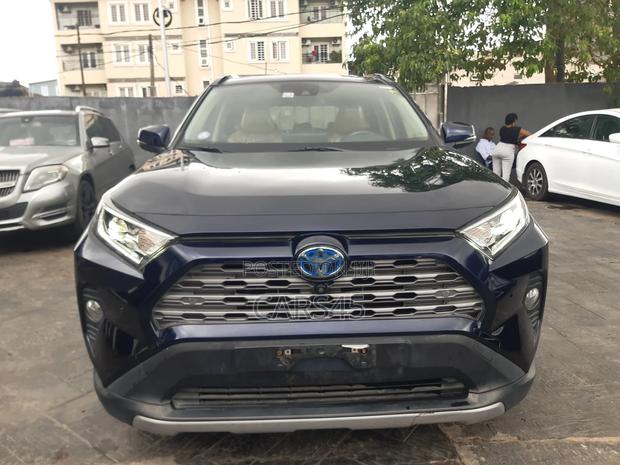 Toyota RAV4 Hybrid 2020 Blue