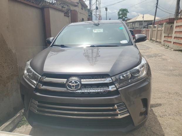 Toyota Highlander LE 4x2 (2.7L 4cyl 6A) 2016 Gray