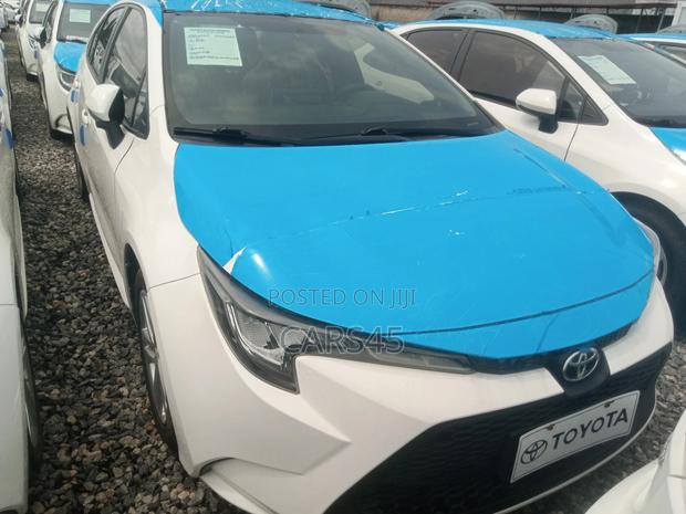 Toyota Corolla 2022 White