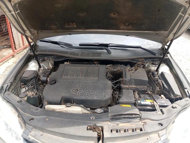 Toyota Camry 2015 Silver