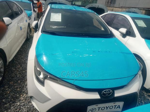 Toyota Corolla 2022 White