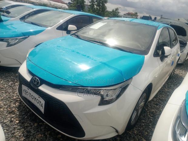 Toyota Corolla 2022 White
