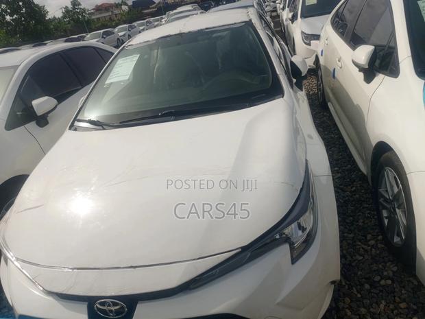 Toyota Corolla 2022 White