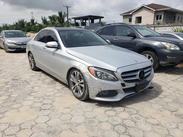 Mercedes-Benz C300 2015 Silver