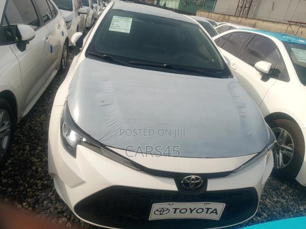 Toyota Corolla 2022 White