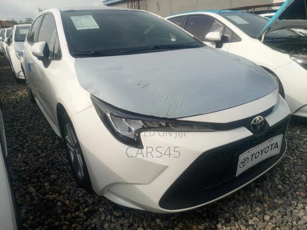 Toyota Corolla 2022 White
