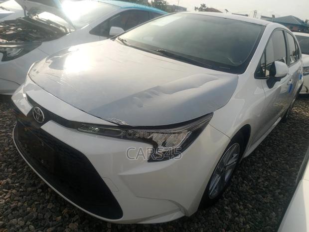 Toyota Corolla 2022 White