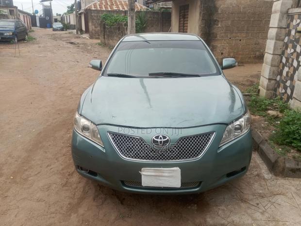 Toyota Camry 2009 Green