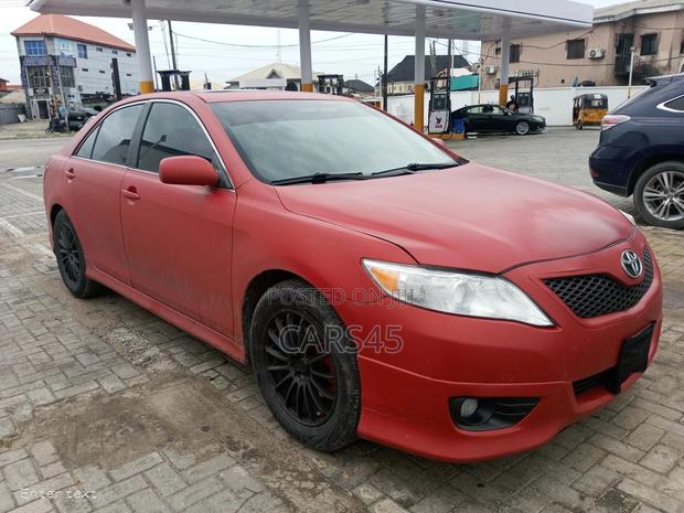Toyota Camry 2011 Red