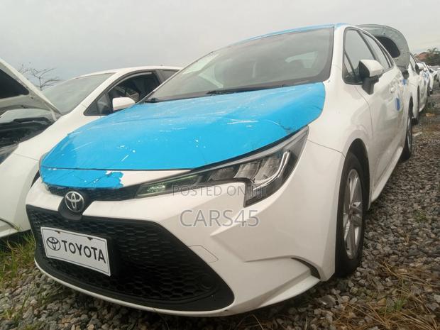 Toyota Corolla 2022 White