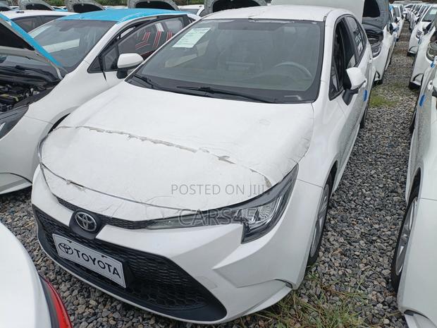 Toyota Corolla 2022 White