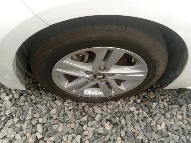 Toyota Corolla 2022 White