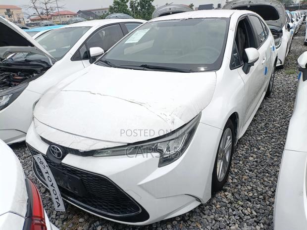 Toyota Corolla 2022 White
