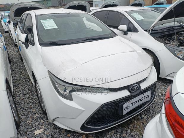 Toyota Corolla 2022 White