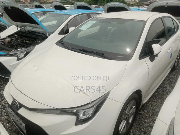 Toyota Corolla 2022 White