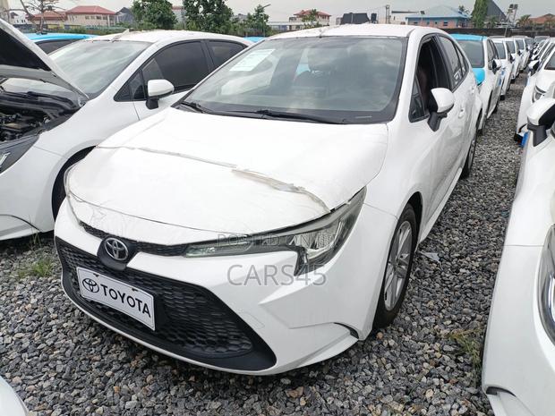 Toyota Corolla 2021 White