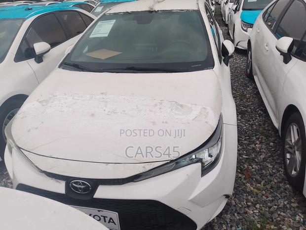 Toyota Corolla 2021 White