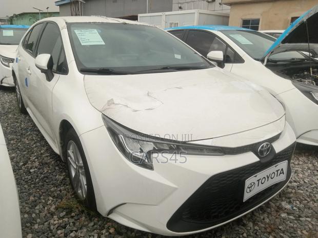Toyota Corolla 2021 White