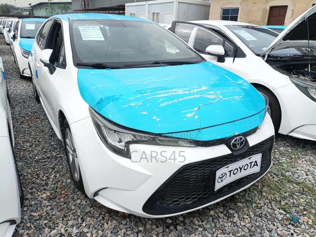 Toyota Corolla 2021 White