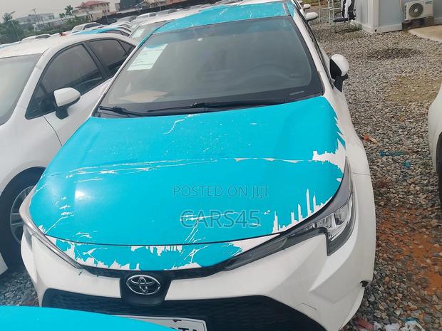 Toyota Corolla 2021 White
