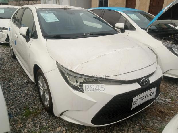 Toyota Corolla 2021 White