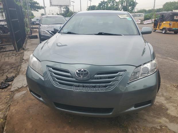 Toyota Camry LE 4dr Sedan (2.4L 4cyl 5A) 2009 Green