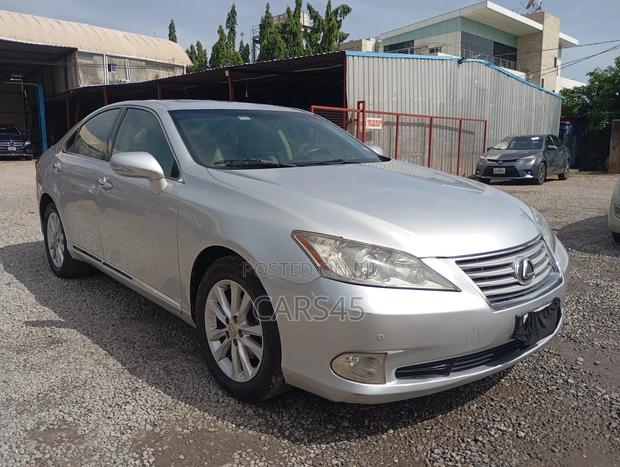 Lexus ES 2011 Silver