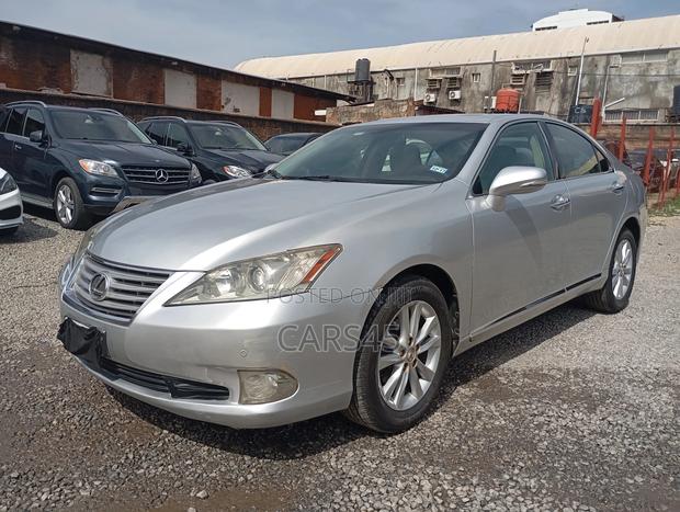 Lexus ES 2011 Silver