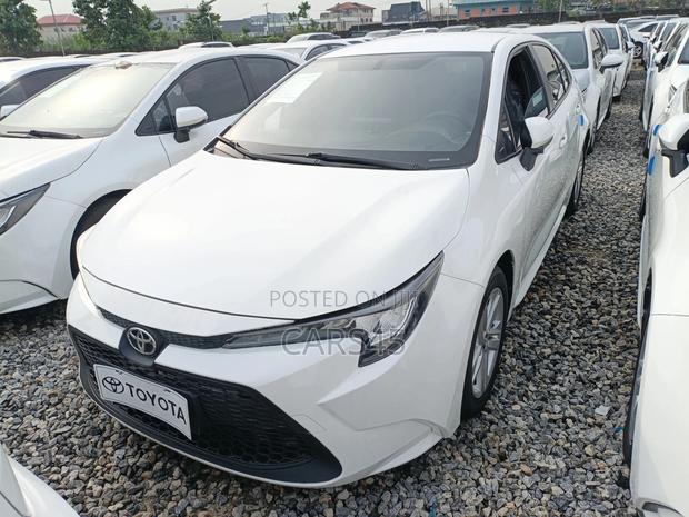 Toyota Corolla 2021 White
