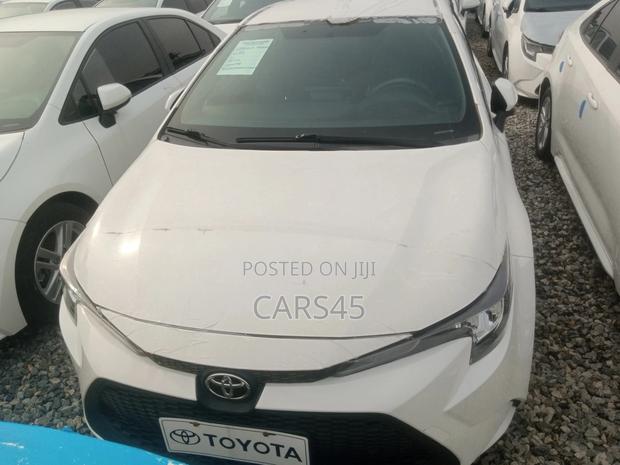 Toyota Corolla 2022 White