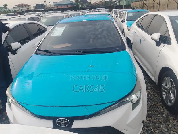 Toyota Corolla 2022 White