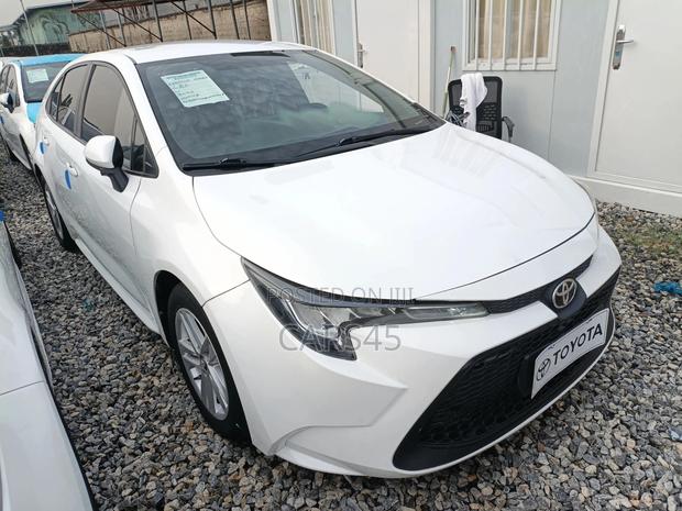 Toyota Corolla 2022 White
