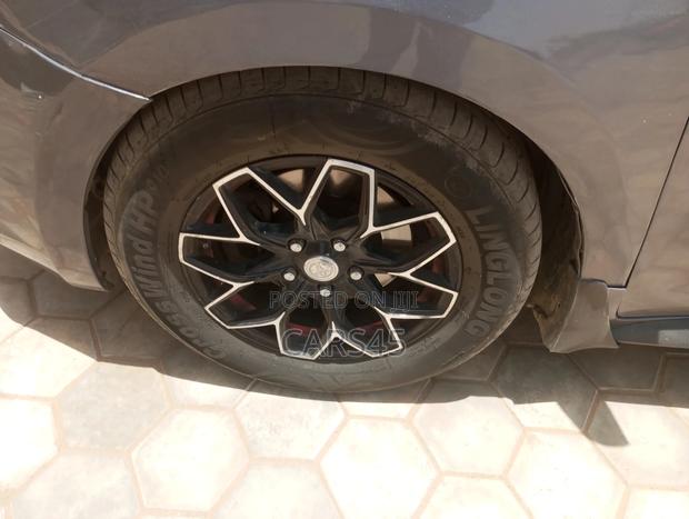 Pontiac Vibe 2008 Gray