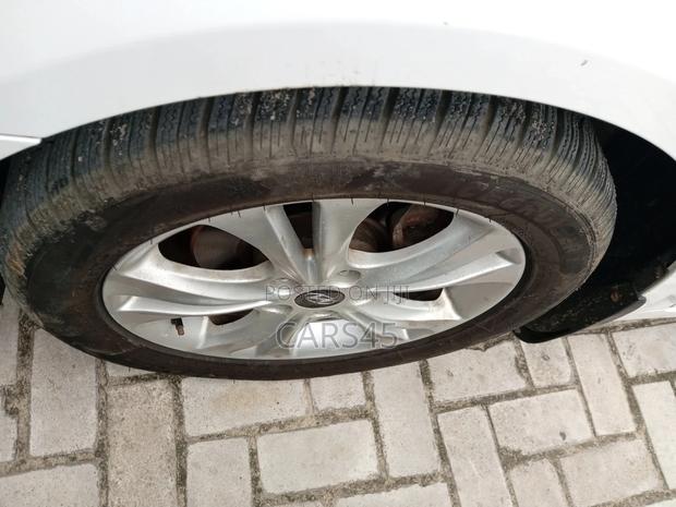 Hyundai Sonata Limited 2.0T Sedan (2.0L 4cyl 6A) 2013 White