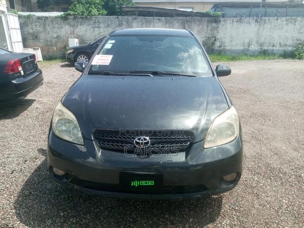 Toyota Matrix Hatchback AWD (1.8L 4cyl 4A) 2005 Black