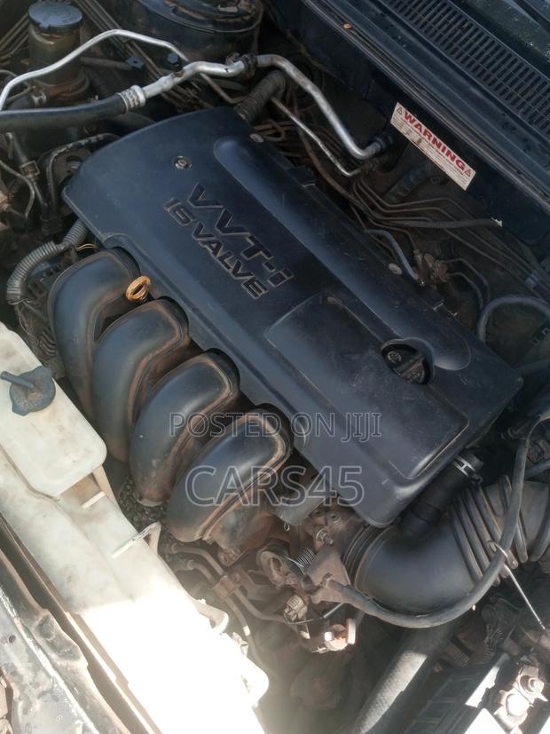 Toyota Matrix Hatchback AWD (1.8L 4cyl 4A) 2005 Black