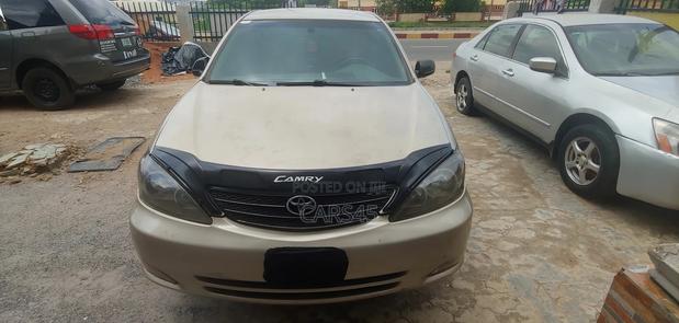Toyota Camry 2004 Gold