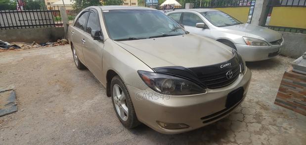 Toyota Camry 2004 Gold