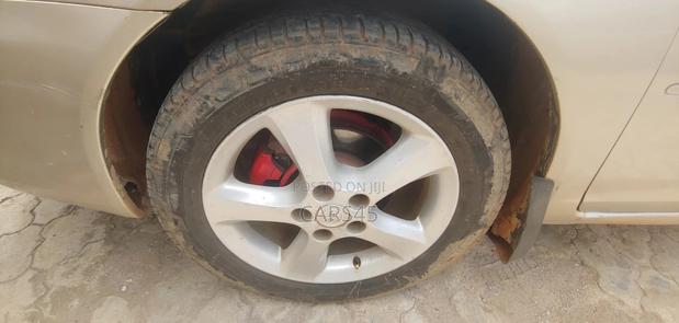 Toyota Camry 2004 Gold