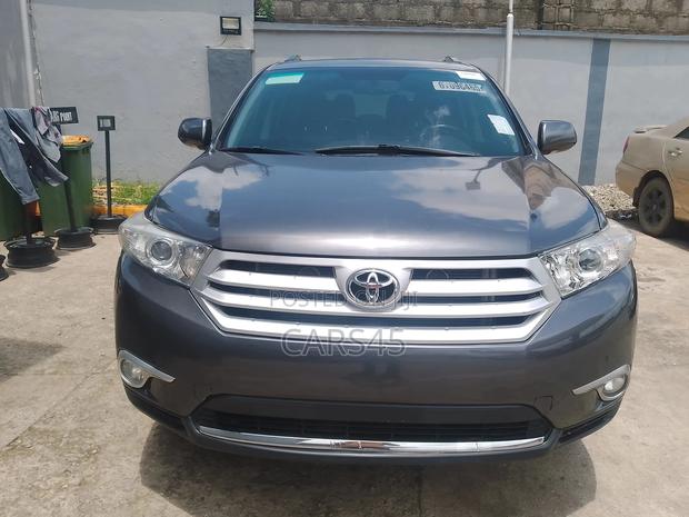 Toyota Highlander 2011 Gray
