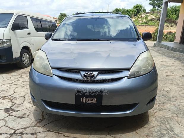 Toyota Sienna 2008 Blue