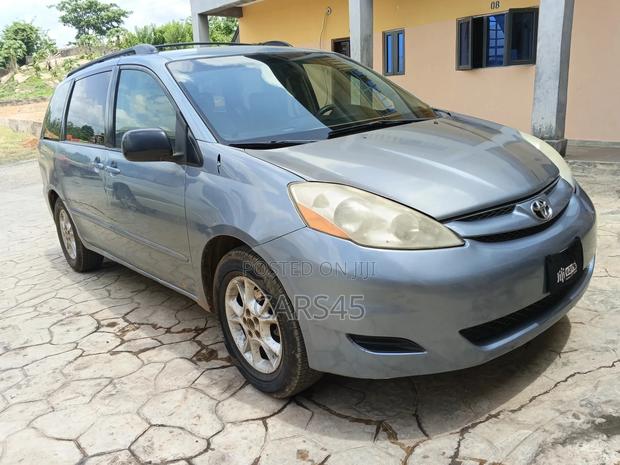 Toyota Sienna 2008 Blue